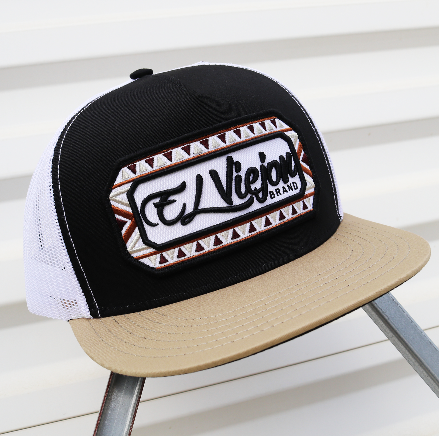 Azteca Khaki/Black/White flat visor hat / gorra de visera plana