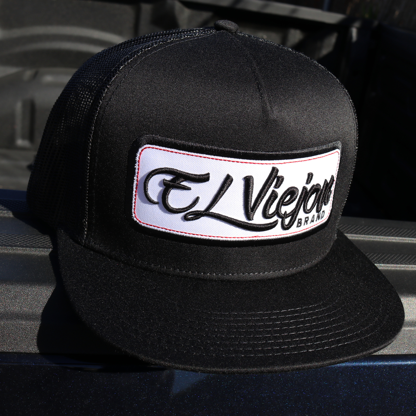 EVPatch Black (White Patch) flat visor hat / gorra de visera plana