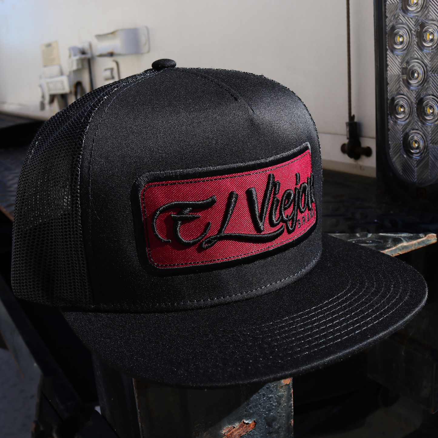 EVPatch Black (Maroon Patch) flat visor hat / gorra de visera plana
