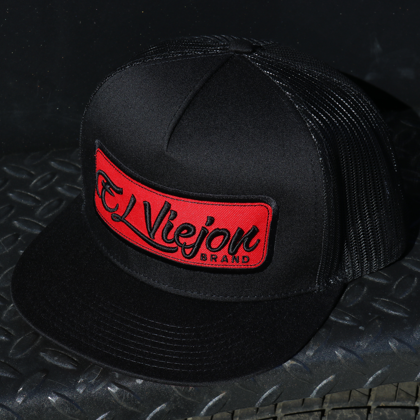 EVPatch Black (Red Patch) flat visor hat / gorra de visera plana
