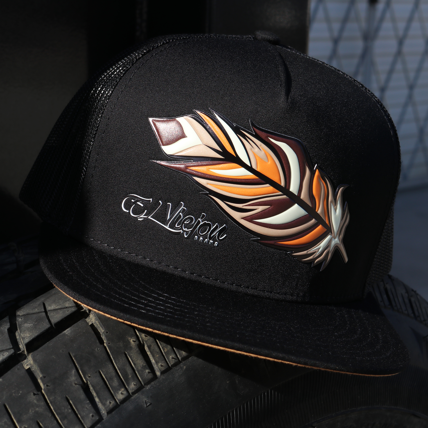 Pluma Black flat visor hat / gorra de visera plana