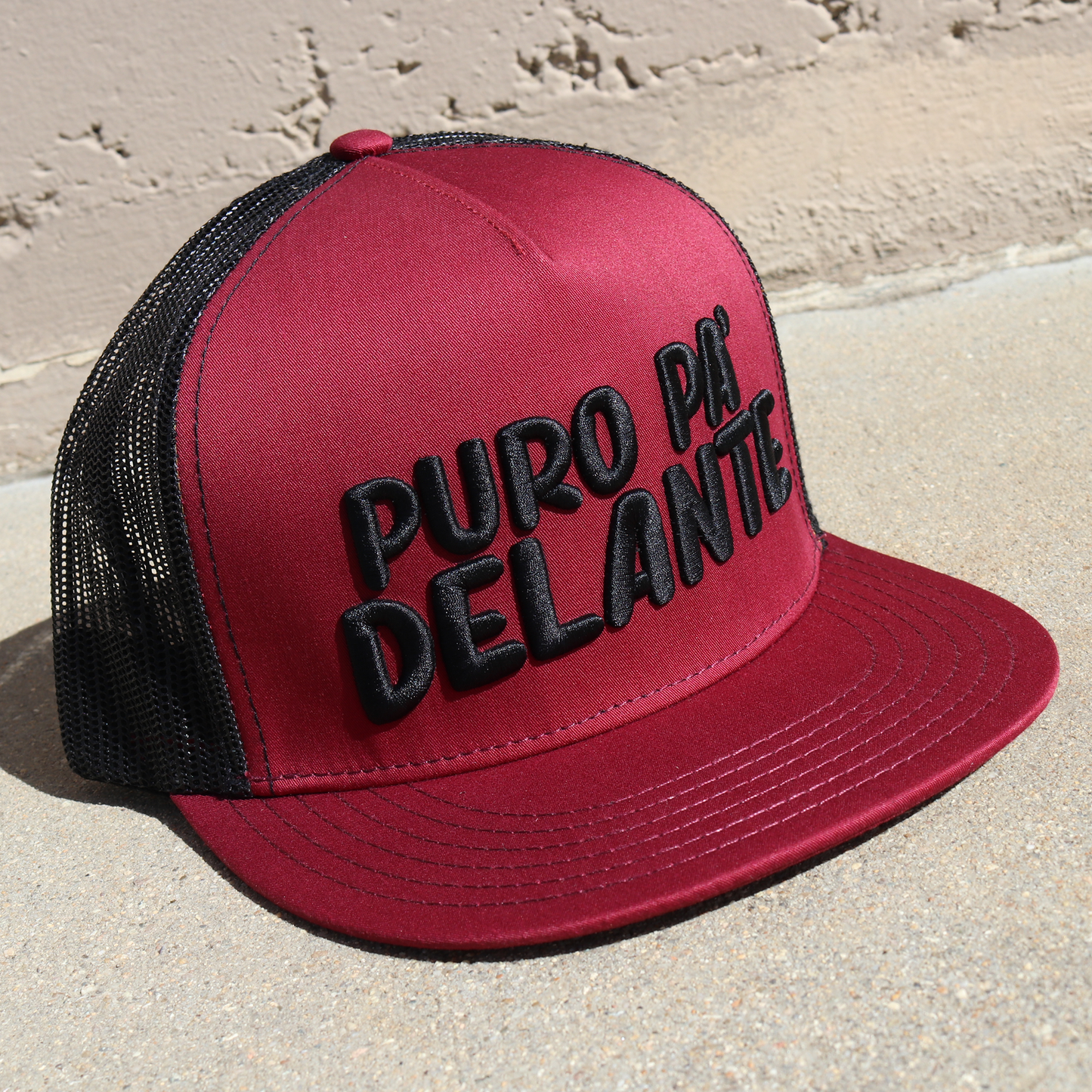 Puro Pa' Delante Maroon/Black flat visor hat / gorra de visera plana