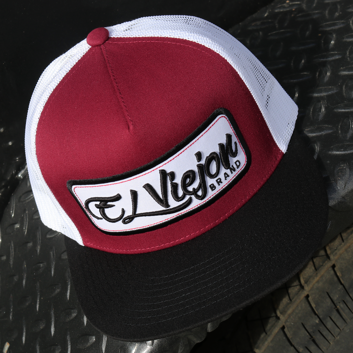 EVPatch Black/Maroon/White flat visor hat / gorra de visera plana