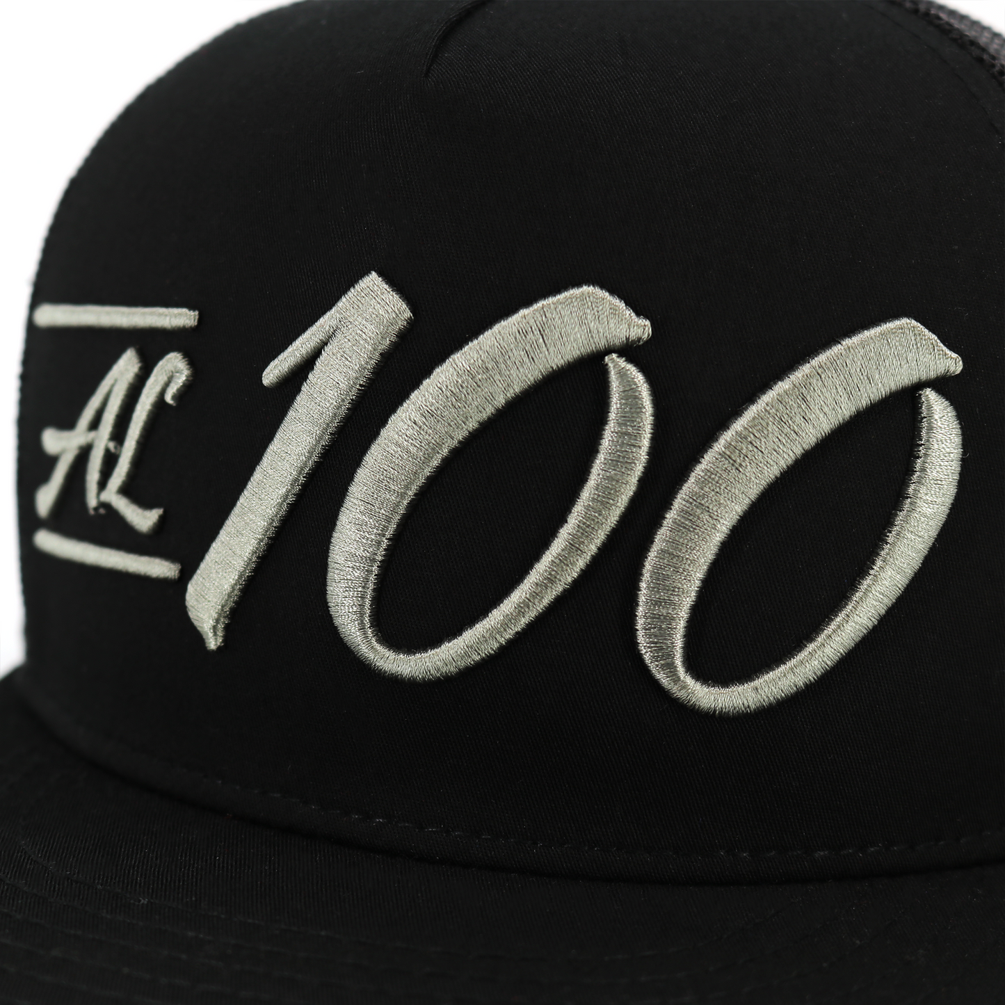 Al 100 Black flat visor hat / gorra de visera plana