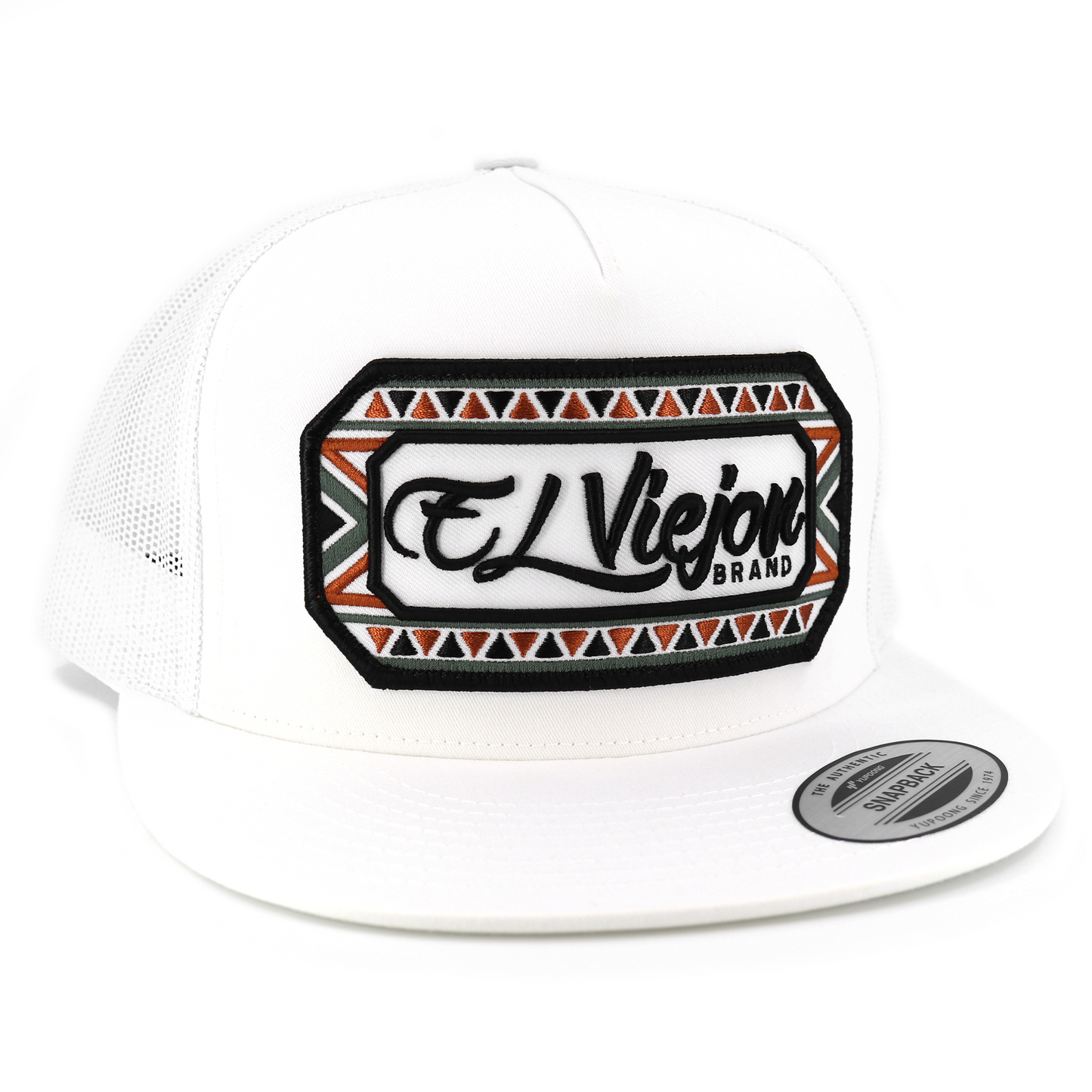 Azteca White flat visor hat / gorra de visera plana