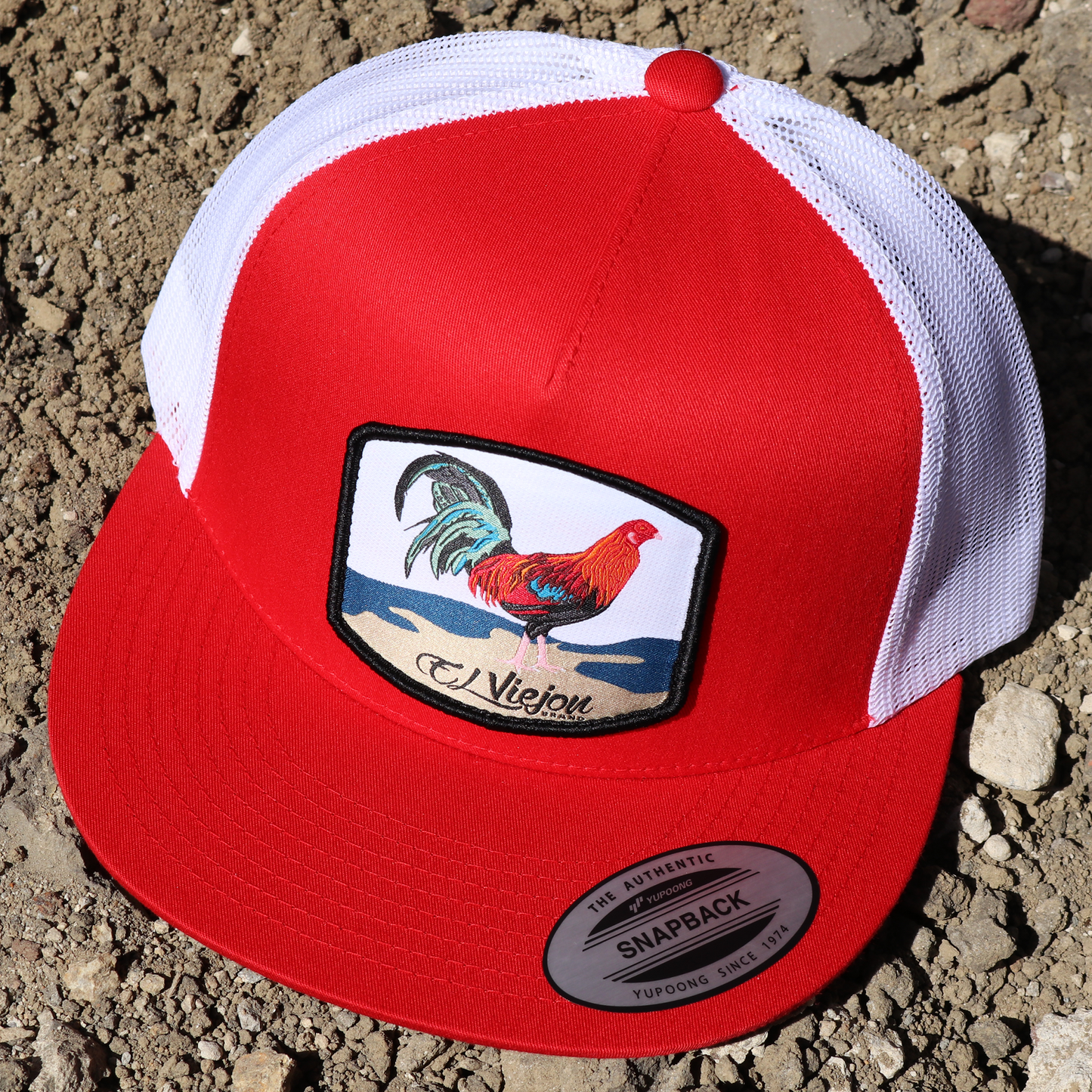 Gallo Red/White flat visor hat / gorra de visera plana