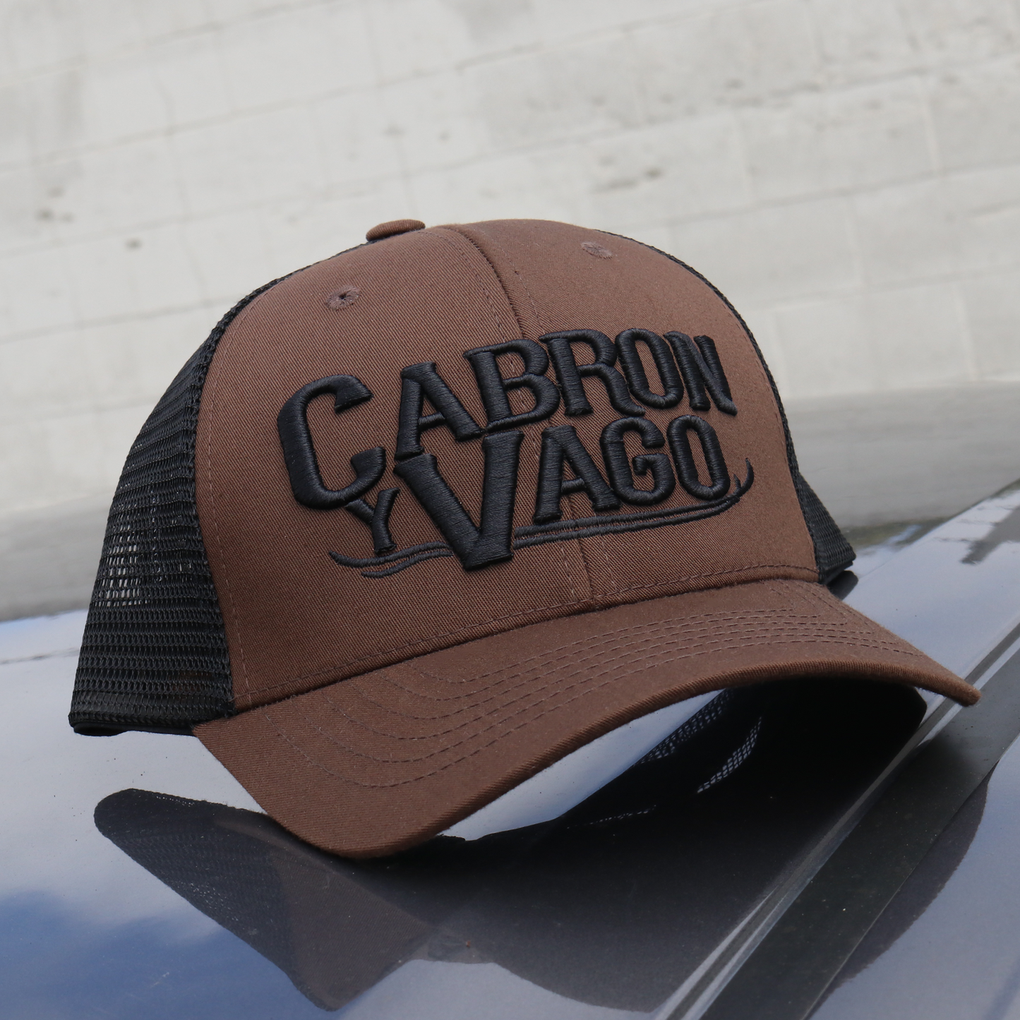 Cabron Y Vago Brown/Black classic visor hat / gorra de visera clasica