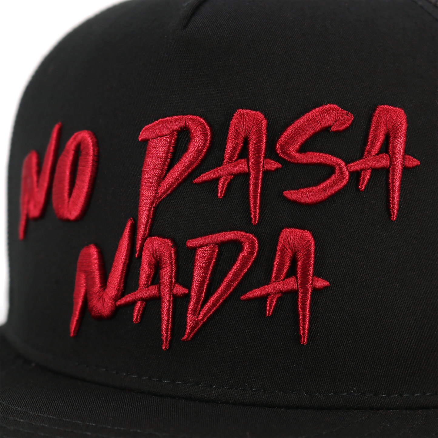 No Pasa Nada Black flat visor hat / gorra de visera plana