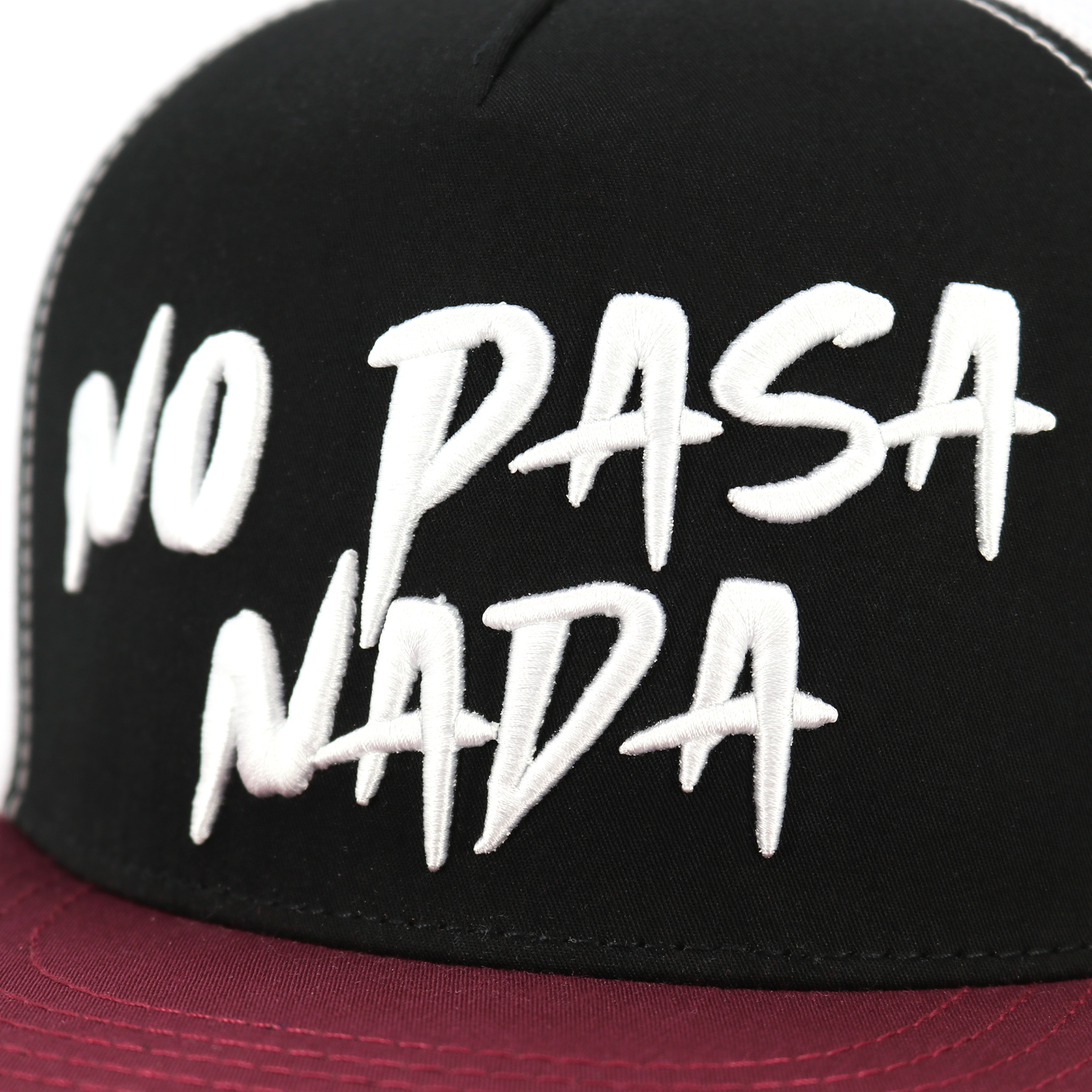 No Pasa Nada Maroon/Black/White flat visor hat / gorra de visera plana