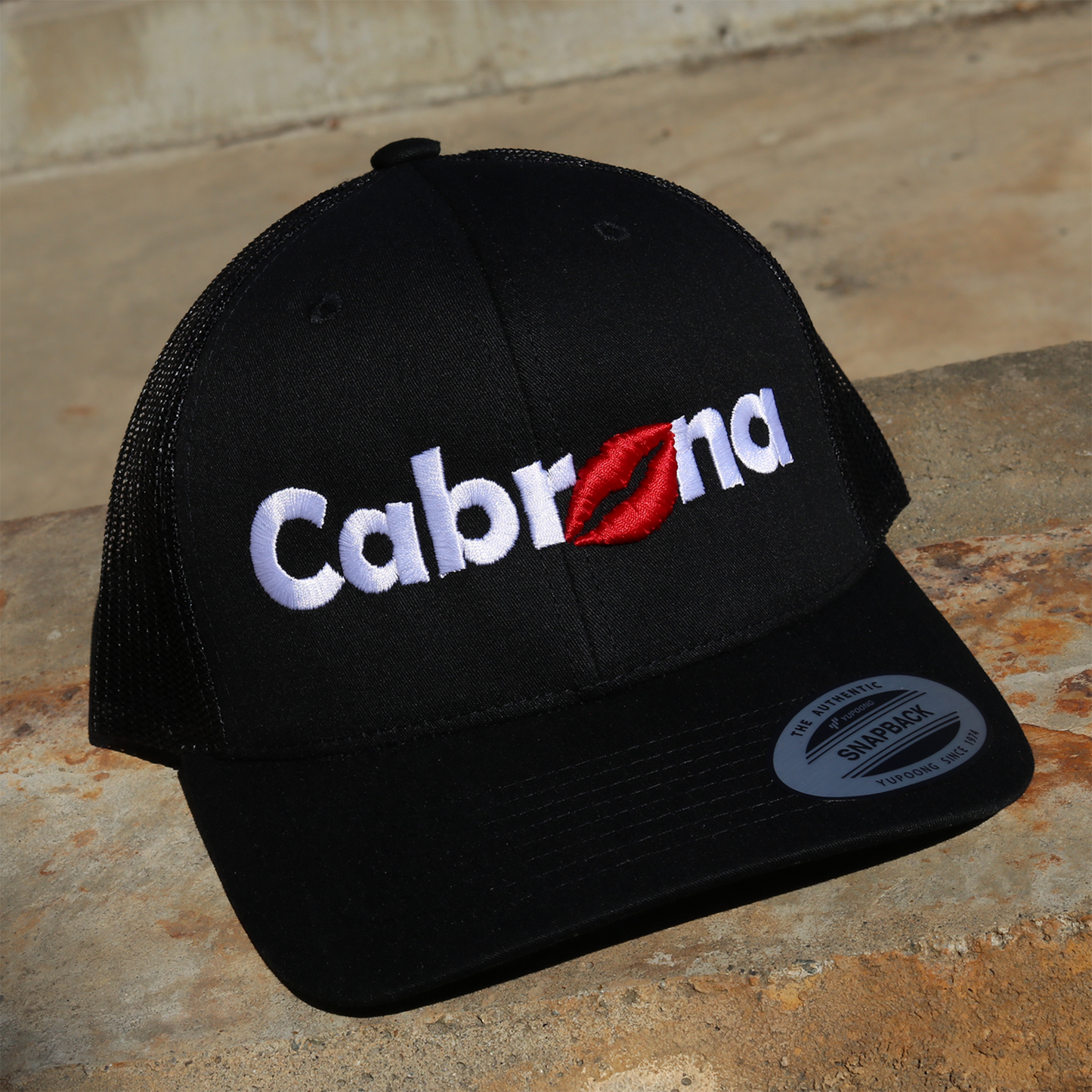 La Cabrona Black classic visor hat / gorra de visera clasica