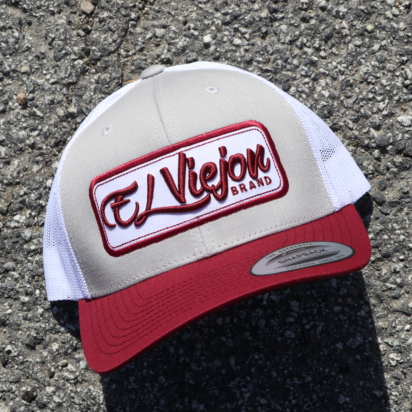 EVPatch Maroon/Silver/White classic visor hat / gorra de visera clasica