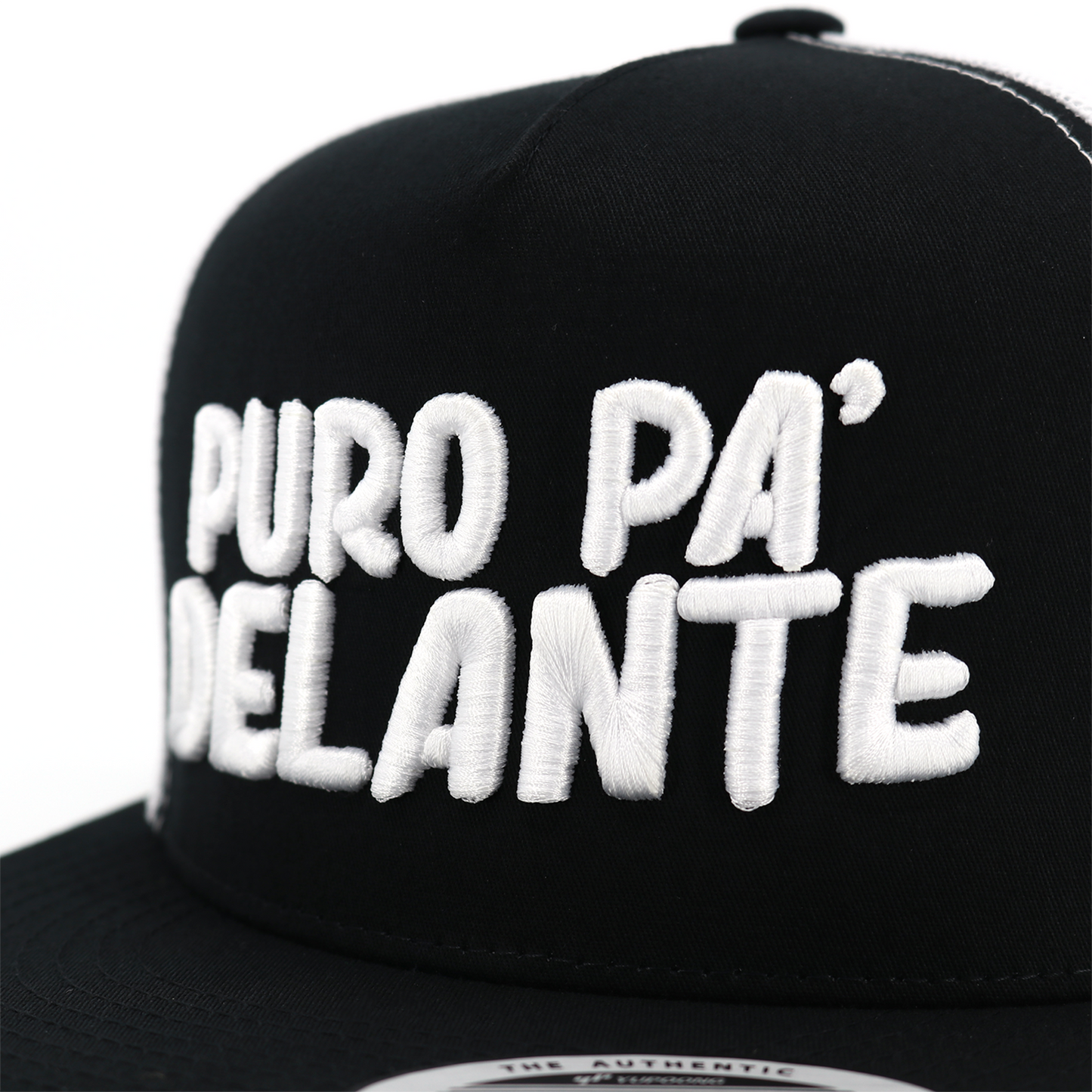 Puro Pa' Delante Black/White flat visor hat / gorra de visera plana